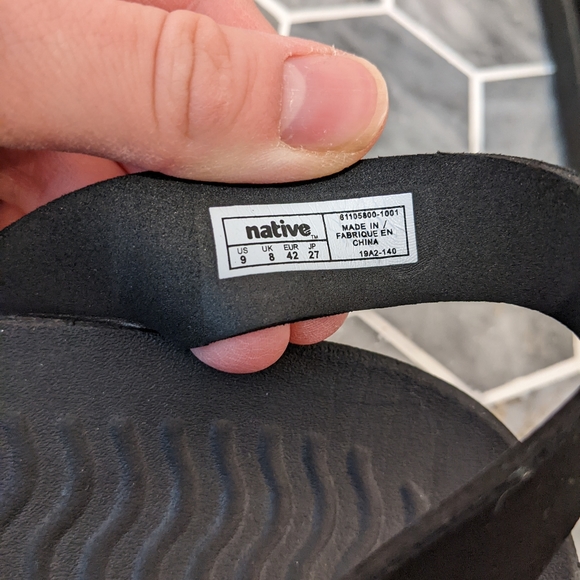 Native Shoes Men's Black Strappy Zurich Sandals - Picture 6 of 7